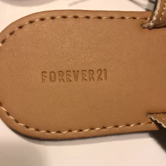 NWT Women’s Forever21 X Strap Sandals - Picture 5 of 9